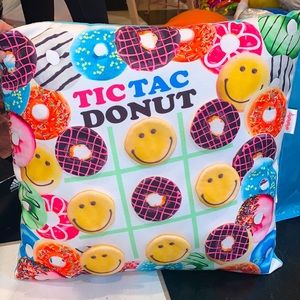 Tic-Tac toe pillow